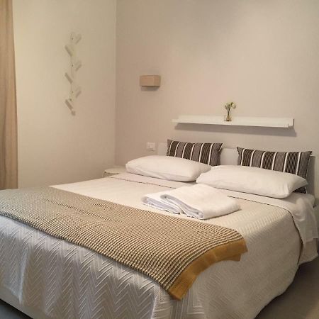 Sulmare Alba Adriatica Bed & Breakfast ภายนอก รูปภาพ