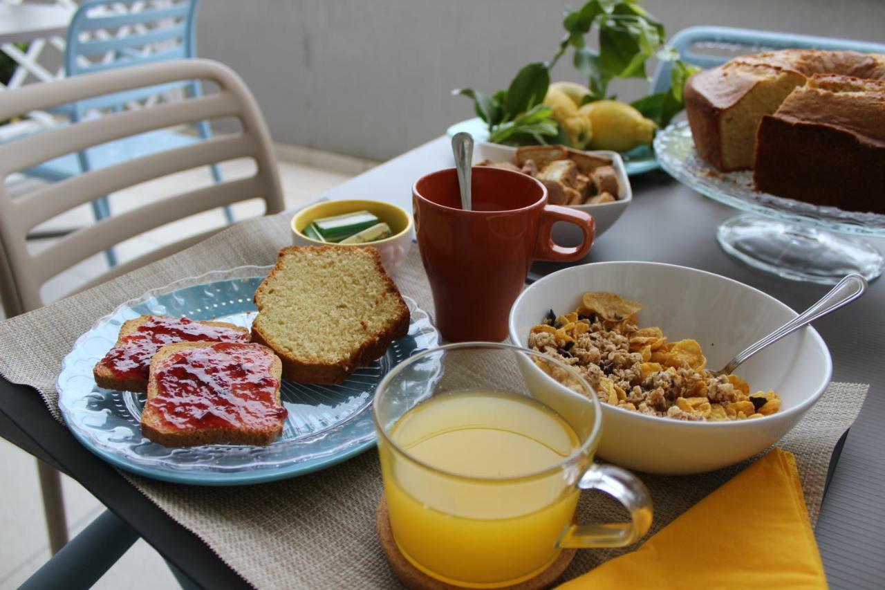 Sulmare Alba Adriatica Bed & Breakfast ภายนอก รูปภาพ