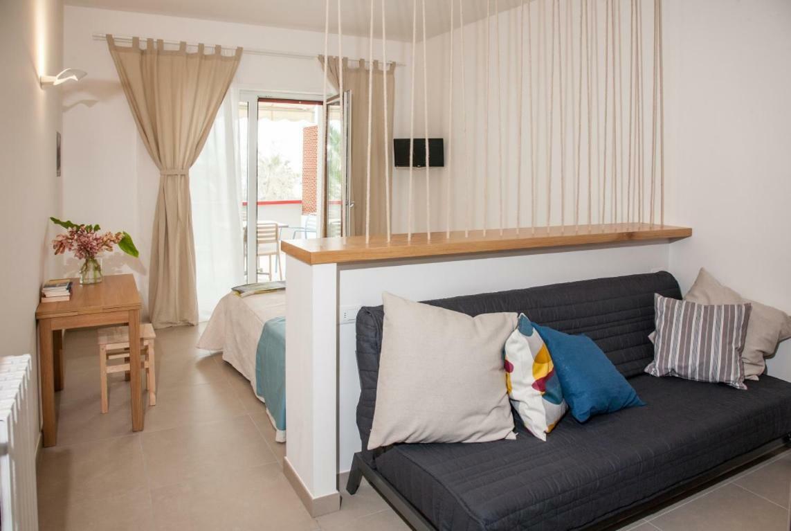 Sulmare Alba Adriatica Bed & Breakfast ภายนอก รูปภาพ
