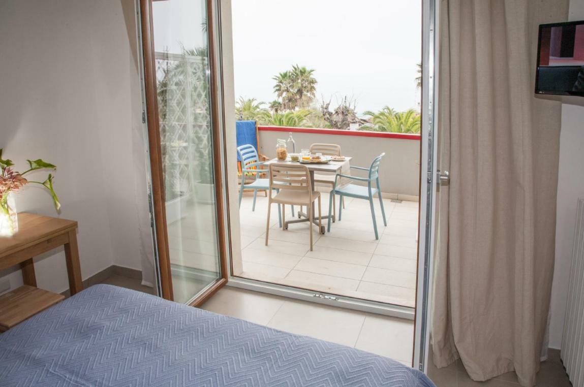 Sulmare Alba Adriatica Bed & Breakfast ภายนอก รูปภาพ