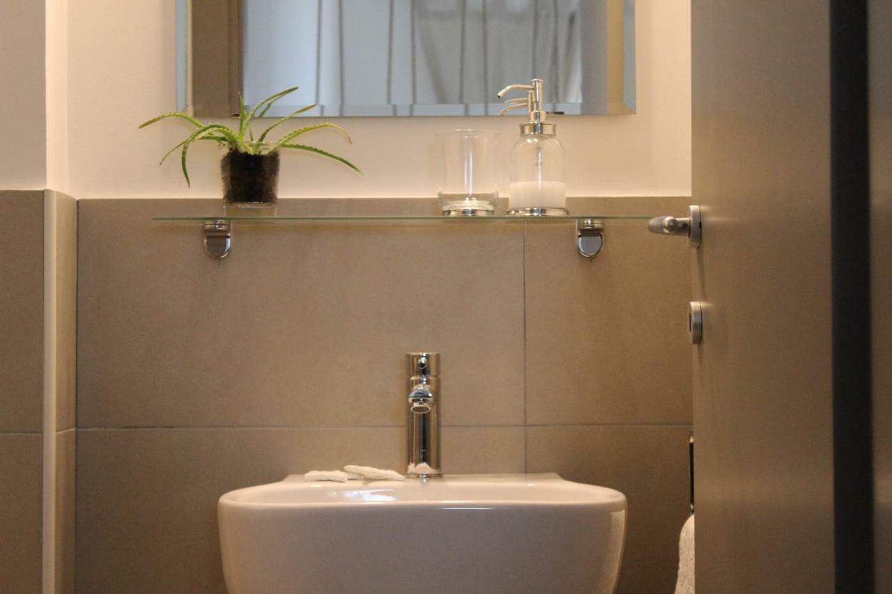 Sulmare Alba Adriatica Bed & Breakfast ภายนอก รูปภาพ