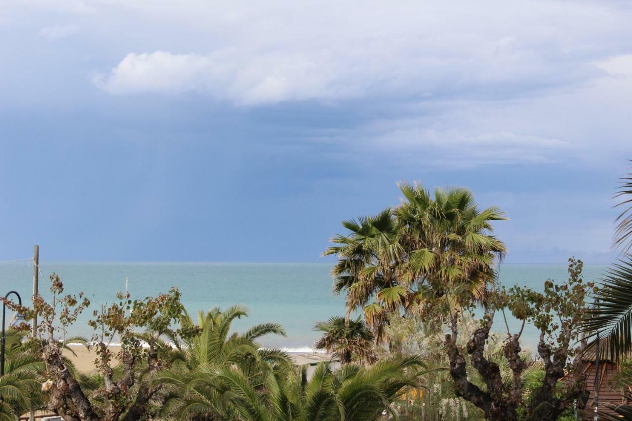 Sulmare Alba Adriatica Bed & Breakfast ภายนอก รูปภาพ