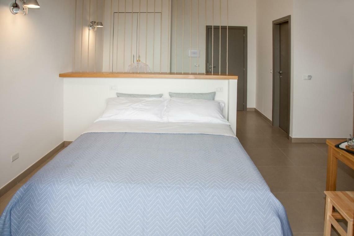 Sulmare Alba Adriatica Bed & Breakfast ภายนอก รูปภาพ