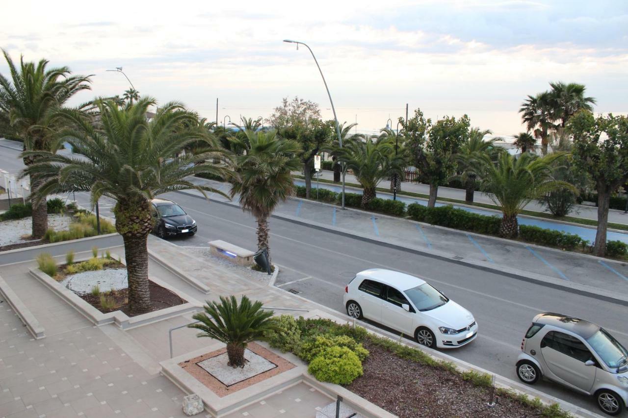Sulmare Alba Adriatica Bed & Breakfast ภายนอก รูปภาพ