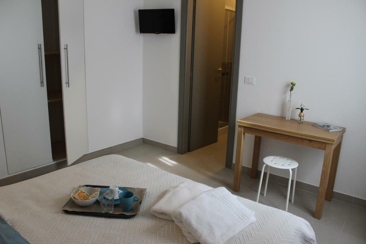 Sulmare Alba Adriatica Bed & Breakfast ภายนอก รูปภาพ