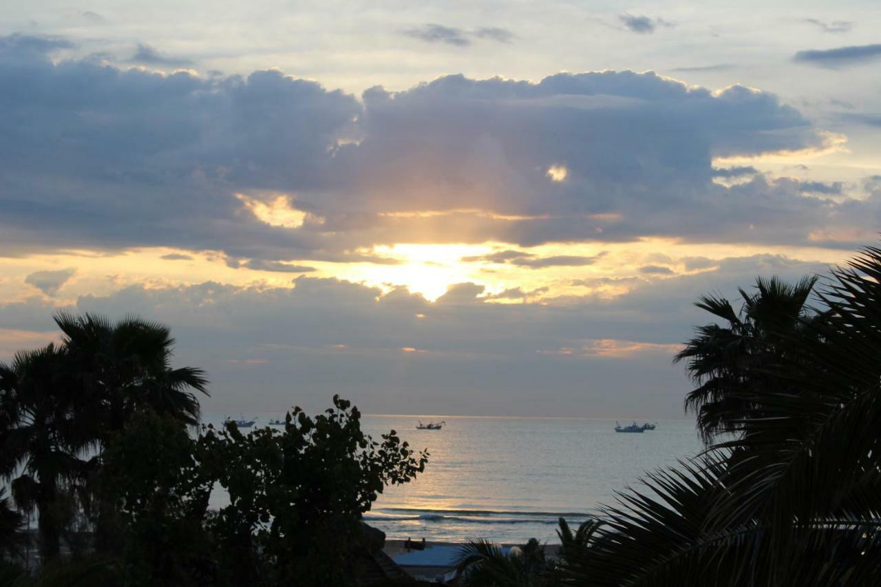 Sulmare Alba Adriatica Bed & Breakfast ภายนอก รูปภาพ