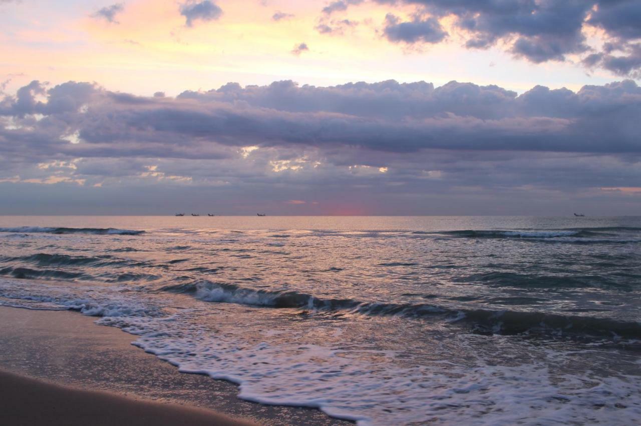 Sulmare Alba Adriatica Bed & Breakfast ภายนอก รูปภาพ